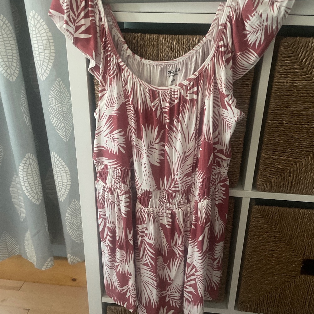 Torrid size 2 flutter sleeve top